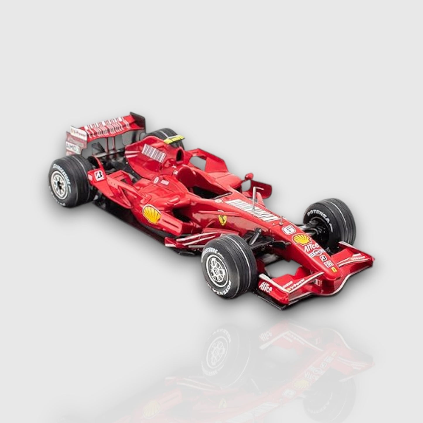 Kimi Räikkönen Scuderia Ferrari F2007 World Champion with Acrylic Box 1:24
