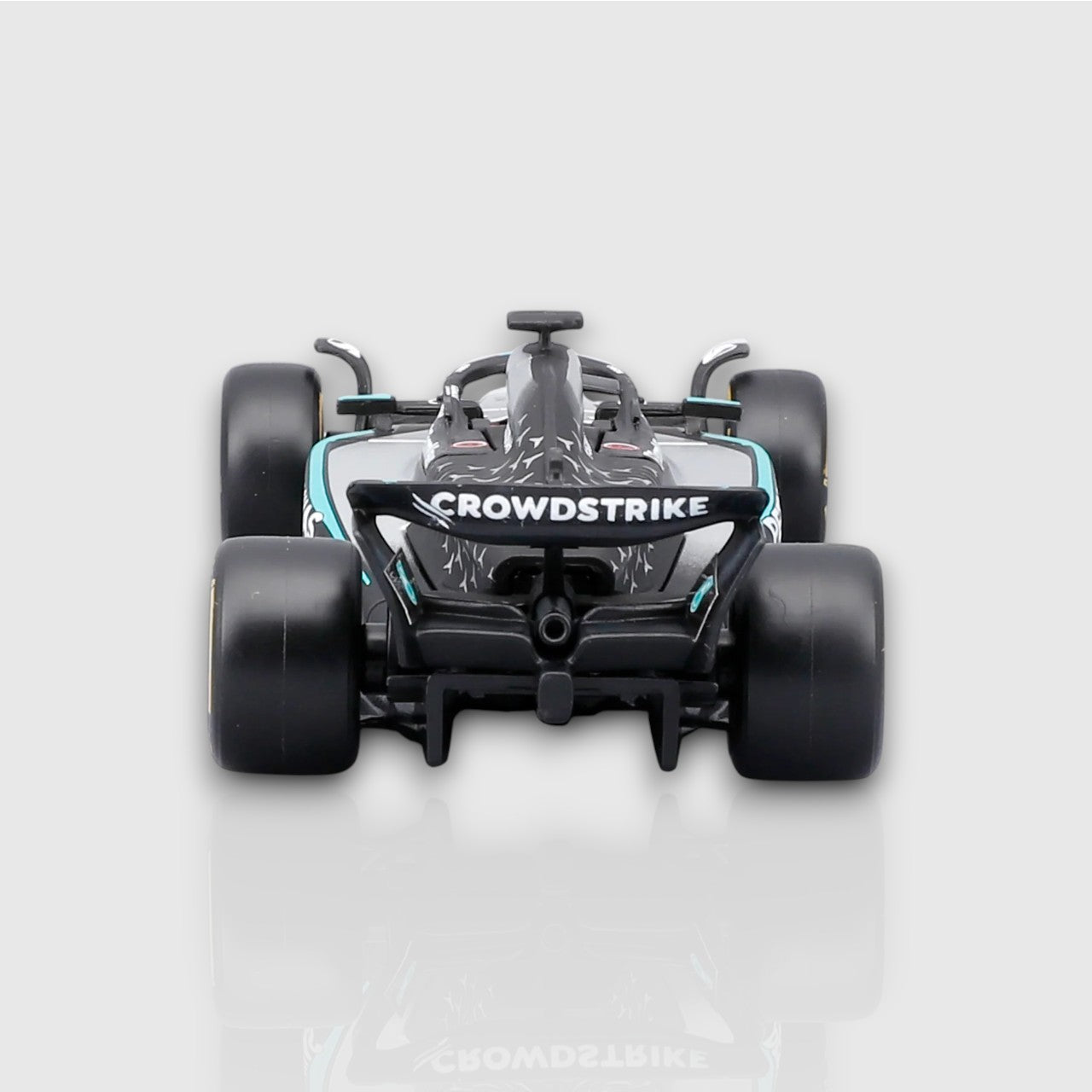 Bburago George Russell Mercedes AMG F1 W16 with Acrylic Box 1:43