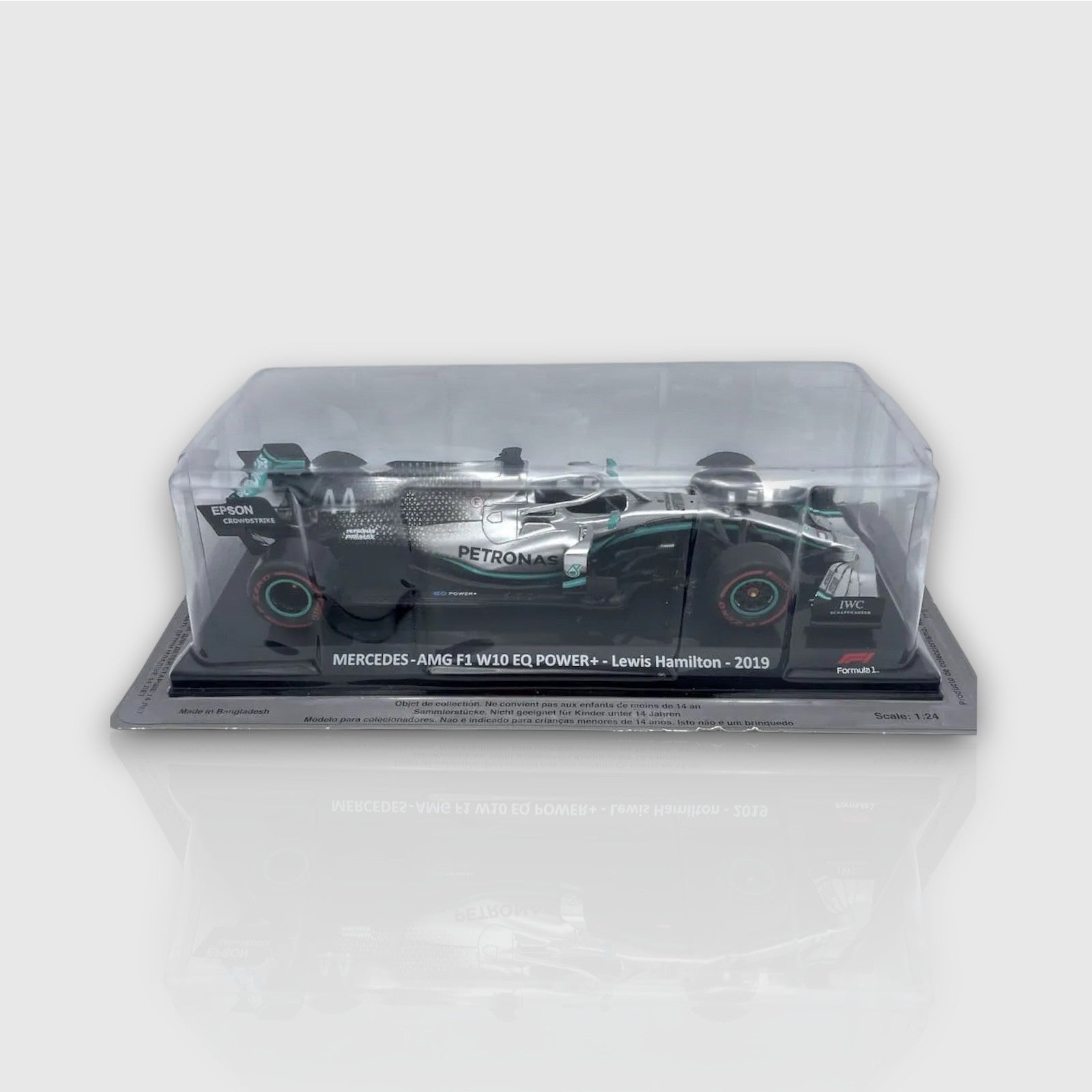DIE CAST & Mercedes-Amg F1 W10 Eq Puissance + Lewis Hamilton 2019 DIE CAST & Mercedes-Amg F1 W10 Eq Puissance + Lewis Hamilton 2019