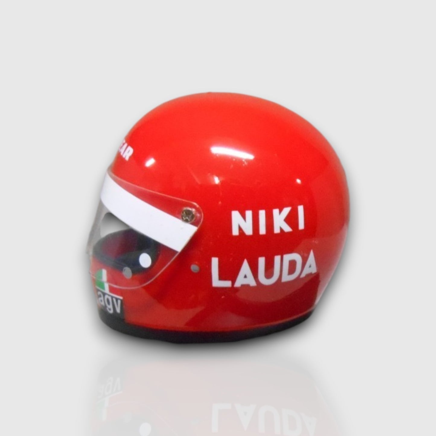 Niki Lauda Scuderia Ferrari 1975 World Champion Helmet 1:5