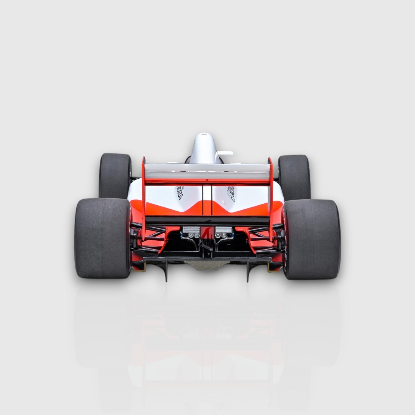 Ayrton Senna 1991 World Champion Mclaren MP4/6 1:24